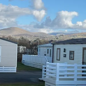 Snowdon-View-White-Tower-Holiday-Park-Llanwnda-Exterior