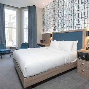 Brit-Hotels-Earls-Court-London-Room
