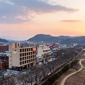 Hotel-Jeonju-Hanok-Village-Exterior