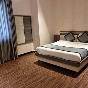 Hotel-Kiara-Eshosans-Palace-Shirdi-Room