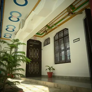 Shri-Narayanam-Guest-House-And-Home-Stay-Ayodhya-Exterior