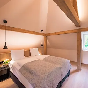 Gutshotel-Menterschwaige-Munich-Room