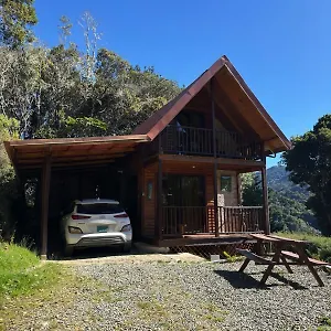 El-Quetzalito-Cabin-San-Gerardo-de-Dota-Exterior
