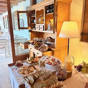 Asolo-NorahS-Hill-Agri-Rooms-Monfumo-Room