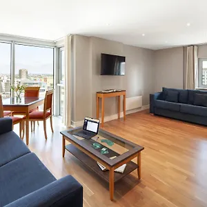 Marlin Aldgate Tower Bridge Room photo