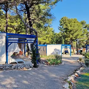 Aminess-Planet-Camping-Port9-Holiday-Homes-Korcula-Town-Amenities