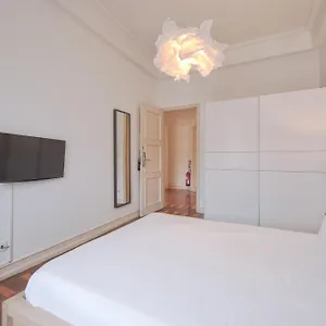 Gaspar House Room photo