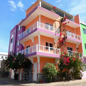 Casa-Celeste-Ponta-Do-Sol-Exterior