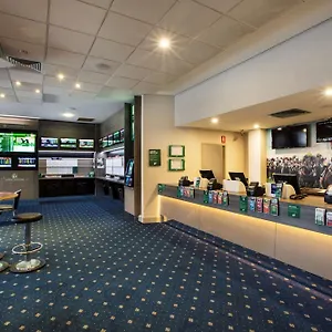 Nightcap-At-St-Albans-Hotel-Business