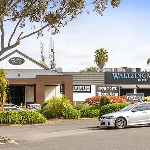 Nightcap-At-Waltzing-Matilda-Hotel-Springvale-Exterior
