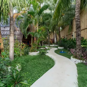 Tricky-Trees-Sunset-Bungalows-Gili-Air-Exterior