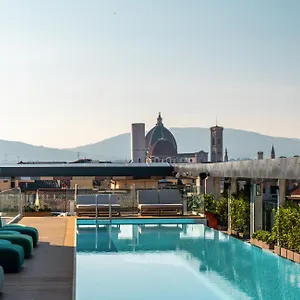 The-Social-Hub-Florence-Belfiore-Skyline