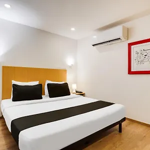 Super-Townhouse-Oak-Indiranagar-Hotel-Bangalore-Room