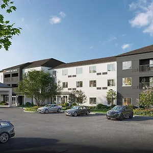 Comfort-Inn-Suites-Bethlehem-Lehigh-Valley-Airport-Exterior