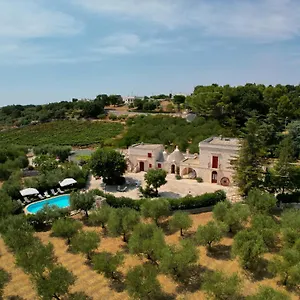 Masseria-Trulli-Bruni-Locorotondo-Skyline