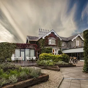 Newpark Hotel Exterior photo