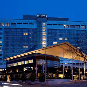 Pullman Cologne Exterior photo