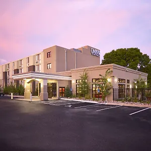 Livinn-Hotel-St-Paul-East-Maplewood-Exterior