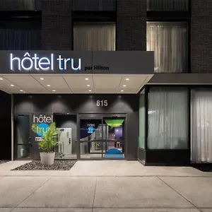 Tru-By-Hilton-Montreal-Centre-Ville-Exterior