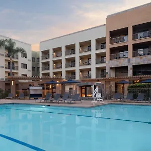 Courtyard-By-Marriott-San-Diego-Central-Exterior