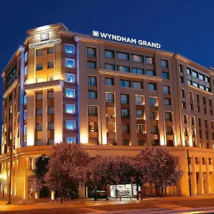 Zeus-Wyndham-Grand-Athens-Hotel-Exterior