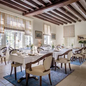 Auberge-Du-Bon-Laboureur-Chenonceaux-Exterior