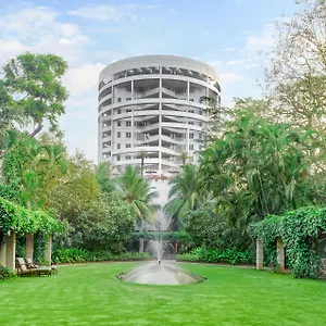 Taj Wellington Mews, Mumbai Exterior photo