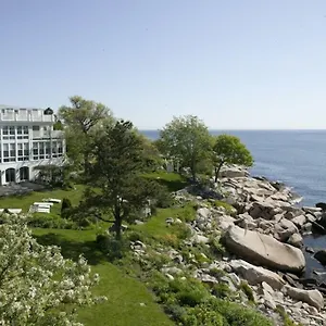 Yankee-Clipper-Inn-Rockport-Exterior