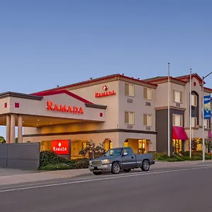 Ramada-By-Wyndham-Marina-Hotel-Exterior