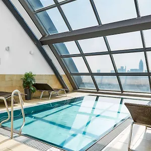 Radisson Blu Hotel Frankfurt Gym photo