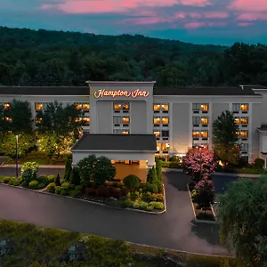 Hampton-Inn-Danbury-Exterior