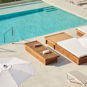 Dwo-Sirius-Adults-Only-Santa-Susanna-Swimming-Pool