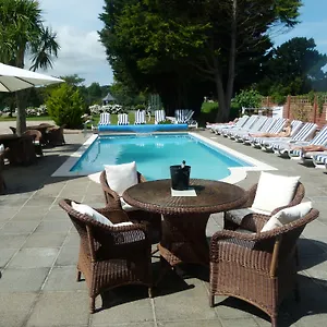 Beachcombers Hotel Amenities photo