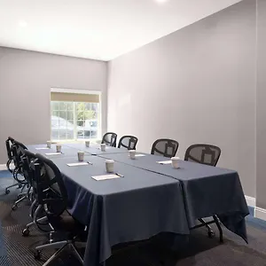 La-Quinta-By-Wyndham-Bakersfield-North-Hotel-Business