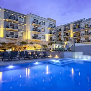 Pergola-Hotel-Spa-Mellieha-Fast-Food