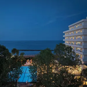 Serena Majestic Hotel Skyline photo