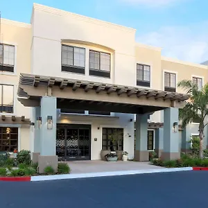 Hampton-Inn-Santa-Barbara-Goleta-Exterior