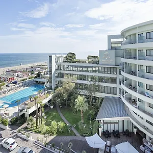 Hotel-Le-Palme-Premier-Resort-Milano-Marittima-Exterior