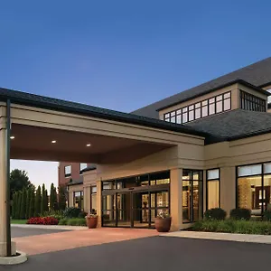Hilton-Garden-Inn-South-Bend-Exterior
