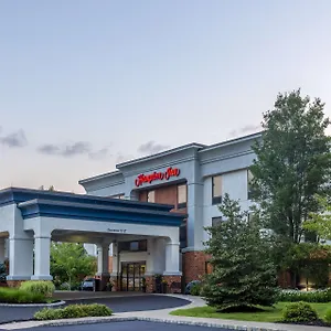 Hampton-Inn-Harriman-Woodbury-Central-Valley-Exterior