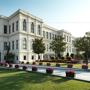 Four Seasons Hotel Istanbul At The Bosphorus Exterior photo