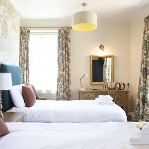 The-Kings-Arms-Hotel-Melksham-Room