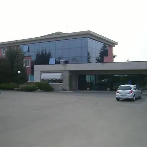 Art-Hotel-Treviolo-Exterior