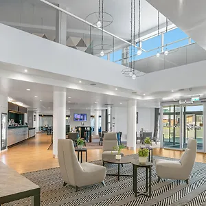 Holiday-Inn-Express-Leigh-Sports-Village-By-Ihg-Restaurant