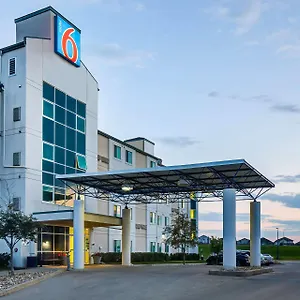 Motel-6-Grande-Prairie-Ab-Exterior