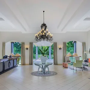 Protea Hotel By Marriott Livingstone Room photo