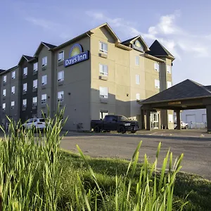 Days-Inn-By-Wyndham-Bonnyville-Exterior