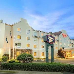 Hampton-Inn-Nashua-Exterior