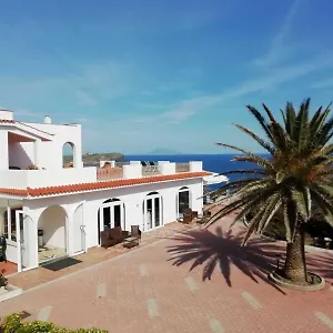 Hotel-Calabattaglia-Ventotene-Exterior