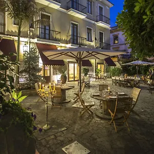 Hotel-Victoria-Maiorino-Cava-De-Tirreni-Exterior